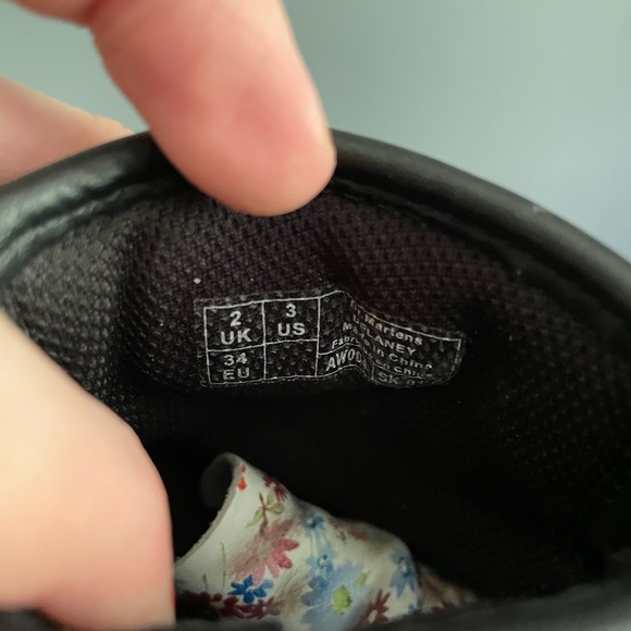 Dr. Martens Delaney Boots Kids Size 3 - Picture 6 of 6